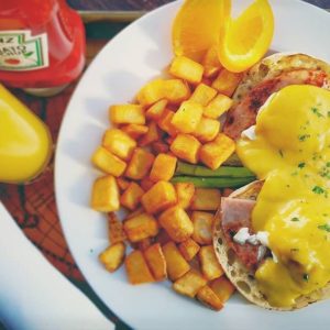 Flanders Benedict with asparagus and hollandaise